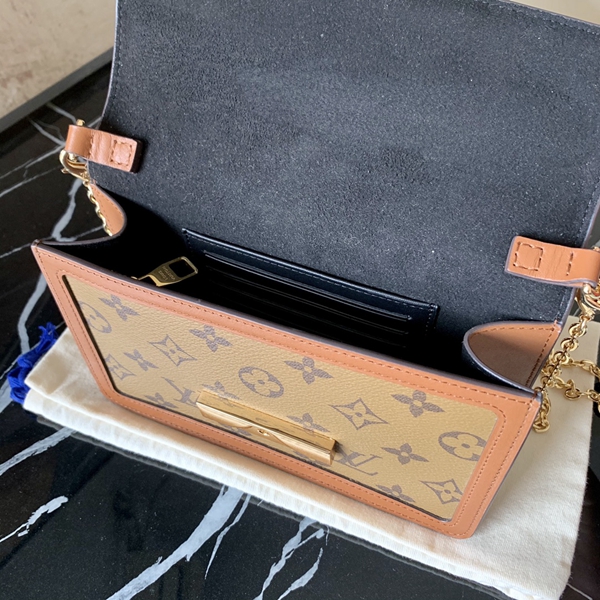 ルイヴィトンバッグ角部分ディテール